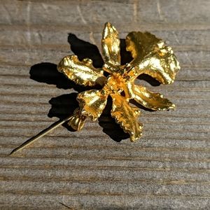 NEW Singapore gold orchid pin L1.75inch XW1.5 inch